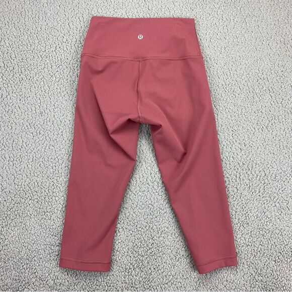 Lululemon Wunder Under Hi-Rise 1/2 Tight Yoga Full-On Luxtreme 17"  |  Size: 4 - Picture 4 of 12